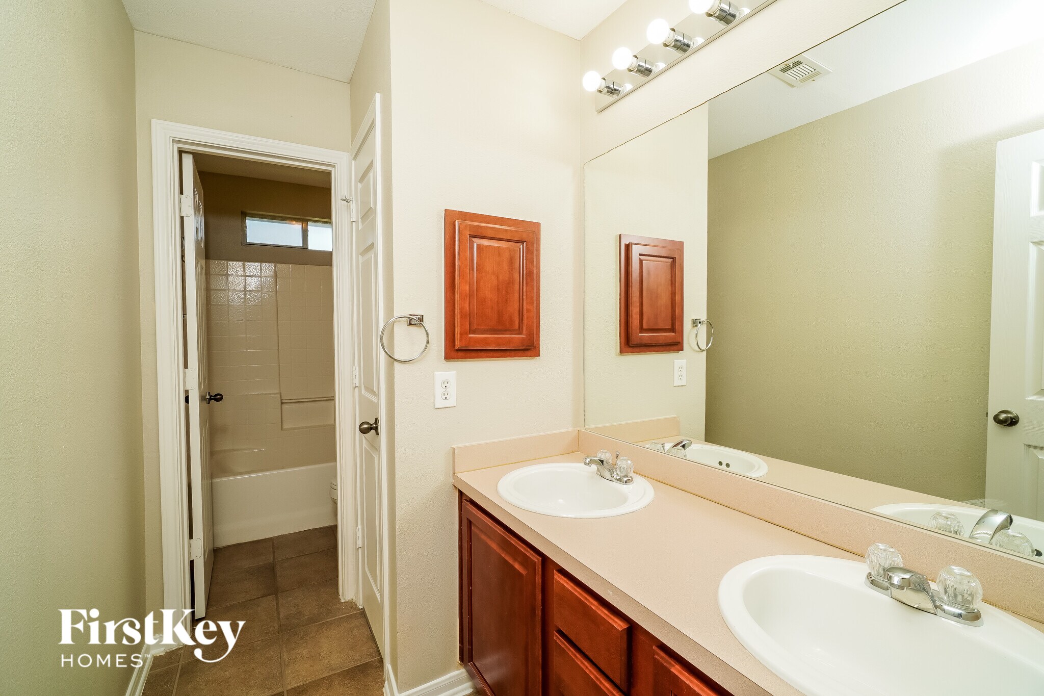 Building Photo - 502 Cattle Ranch Dr
