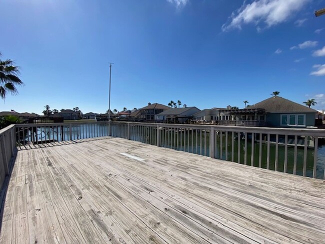 Building Photo - Updated, Waterfront Home w/ Boatlift and Yard