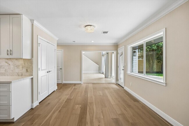 Building Photo - 9407 Cranleigh Ct