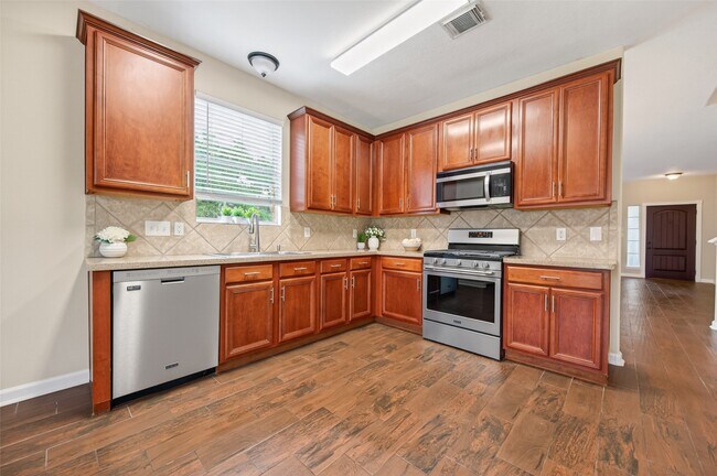 Building Photo - 10427 Lyndon Meadows Dr