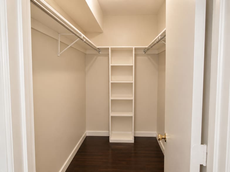 Building Photo - 126 Hollyhill Ln