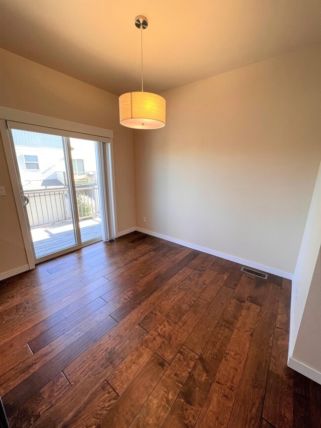 Building Photo - 8861 W Pine Valley Ln