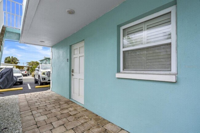 Building Photo - 11440 1st St E