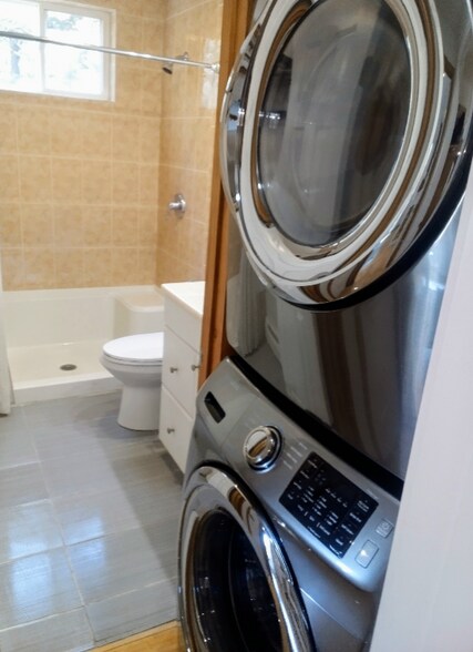 Building Photo - 4 Tristan Dr