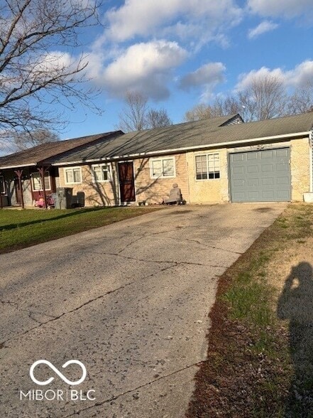 Building Photo - 5321 Gainsborough Ct