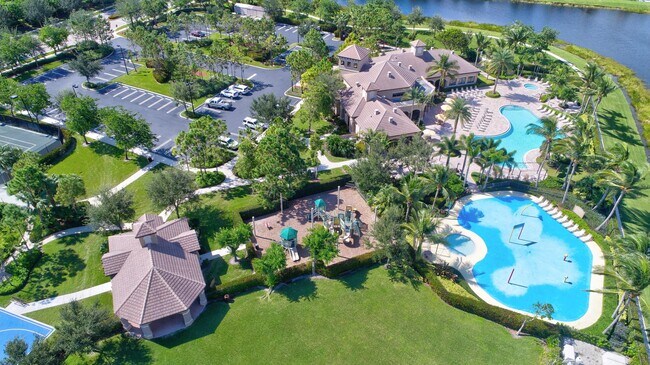 Building Photo - 8891 Starhaven Cove