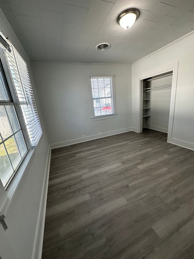 Building Photo - Luxury in Lockport-Newly Remodelled 4 Bedroom 2 Bath