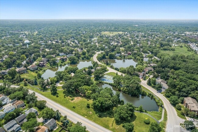 Building Photo - 6382 Twin Oaks Ln