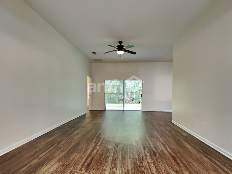 Building Photo - 587 Arborwood Dr