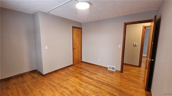 Building Photo - 56 Artillery Ln