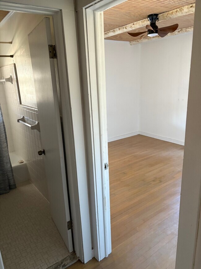 Building Photo - 1736 Harmony Grove Church Rd