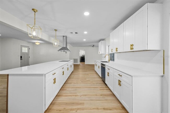 Building Photo - 5700 Bayou Grande Blvd NE