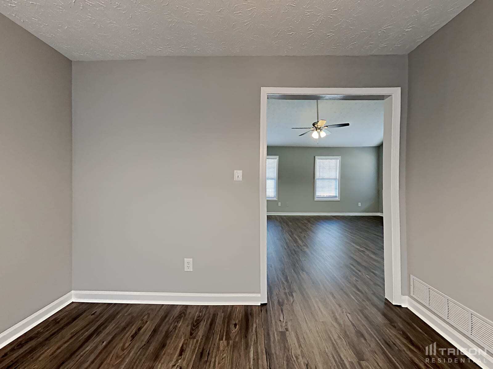 Building Photo - 34 Paradise Way