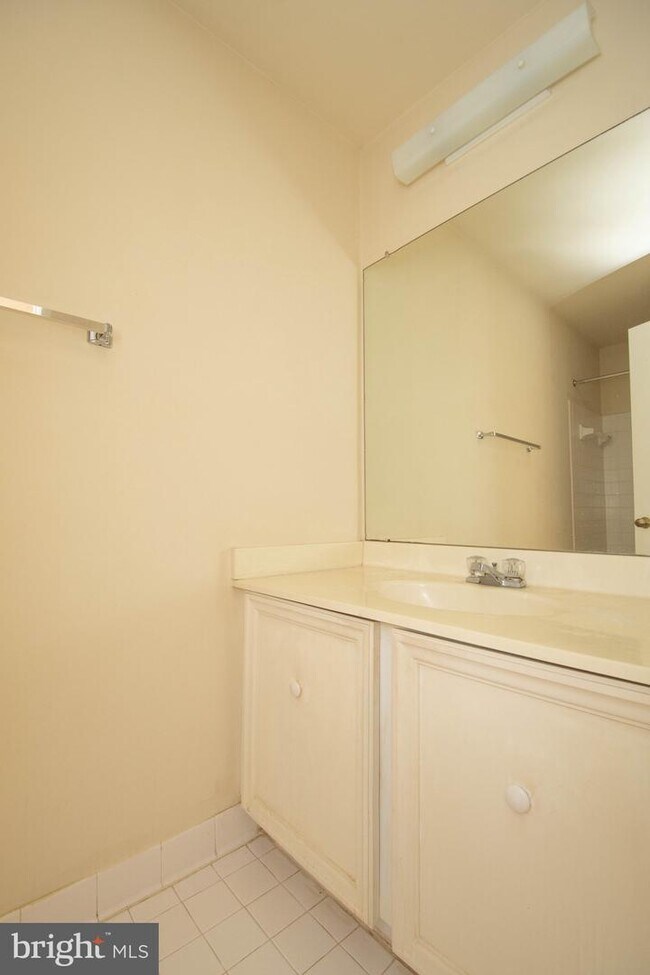 Building Photo - 10923 Whiterim Dr