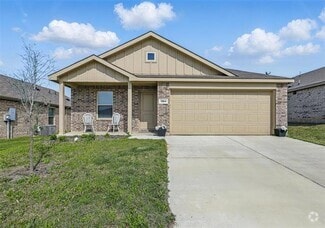 Building Photo - 1364 Beach Dr