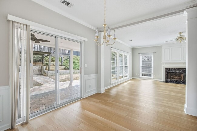 Building Photo - Spectacular John's Creek Traditional