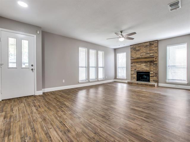 Building Photo - 1419 Willow Run Dr