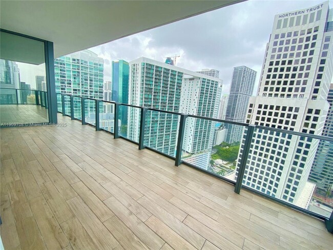 Building Photo - 68 SE 6th St