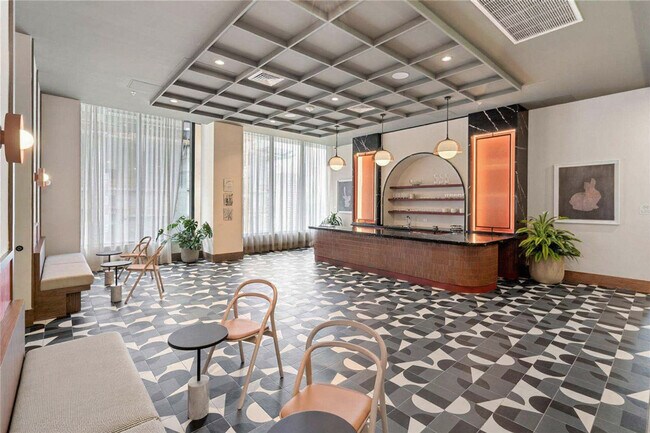 Building Photo - 601 N Miami Ave