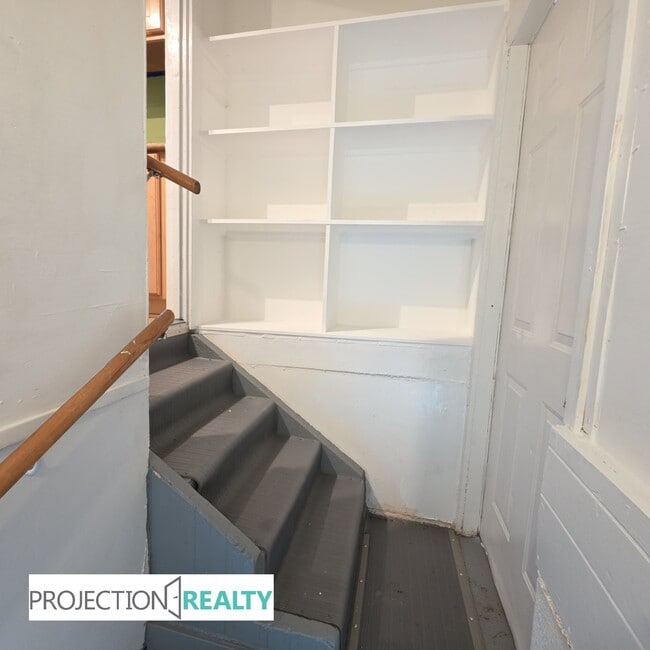 Building Photo - 4838 NE 99th Ave