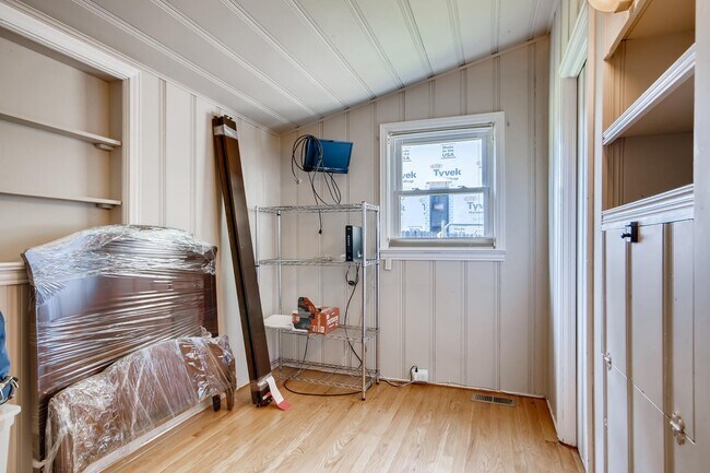 Building Photo - Cute Home In Fantastic Berkeley Location