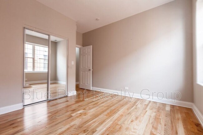 Building Photo - 543 E 43rd St