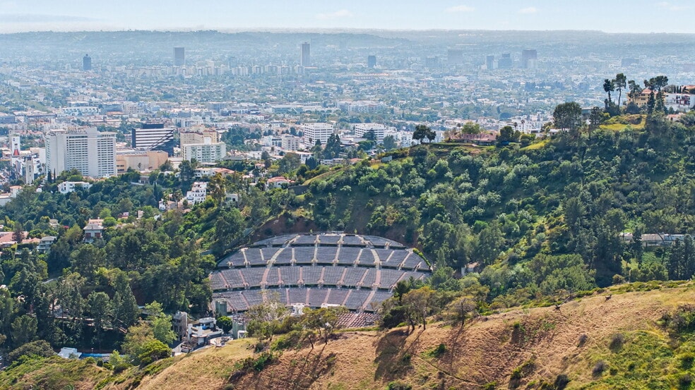 Building Photo - 2700 Cahuenga Blvd E