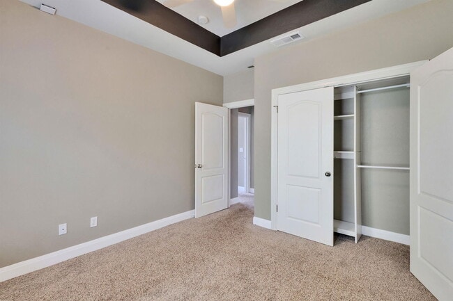 Building Photo - 2358 Wilson St