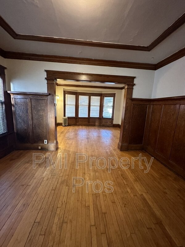 Primary Photo - 2566 N 41st St