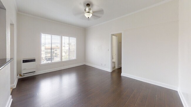 Building Photo - 334 Heliotrope Dr