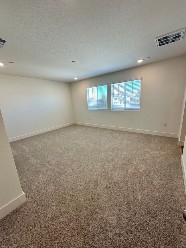 Building Photo - 7820 Rivermeadow Wy