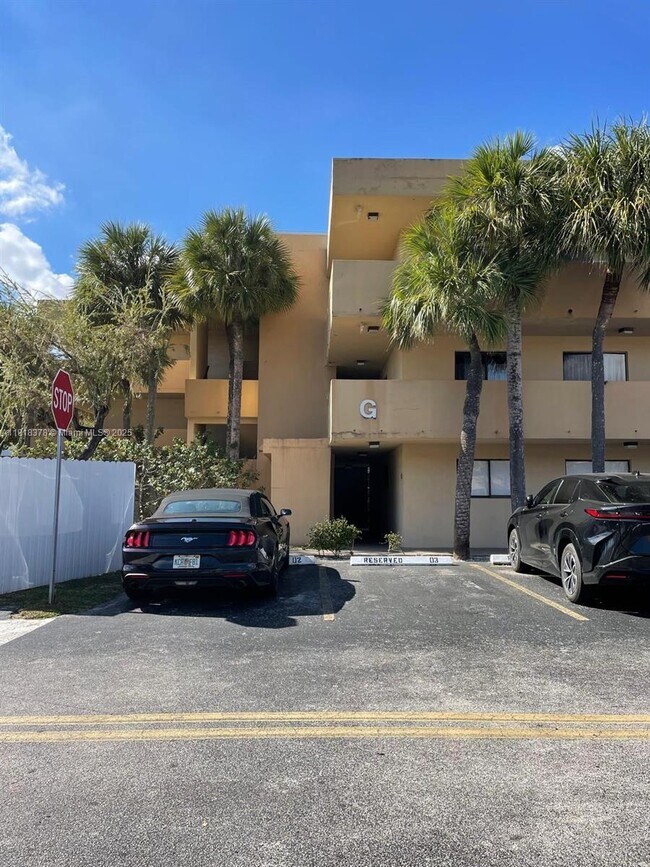 Primary Photo - 8415 SW 107th Ave