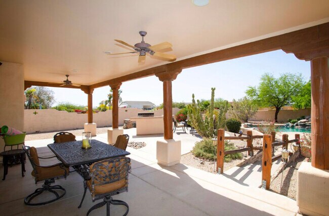 Building Photo - 19725 W Meadowbrook Ave