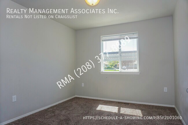 Building Photo - 1344 S Edgewater Cir