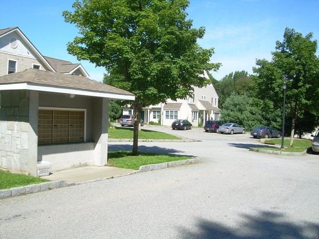 Building Photo - York Farm Estates
