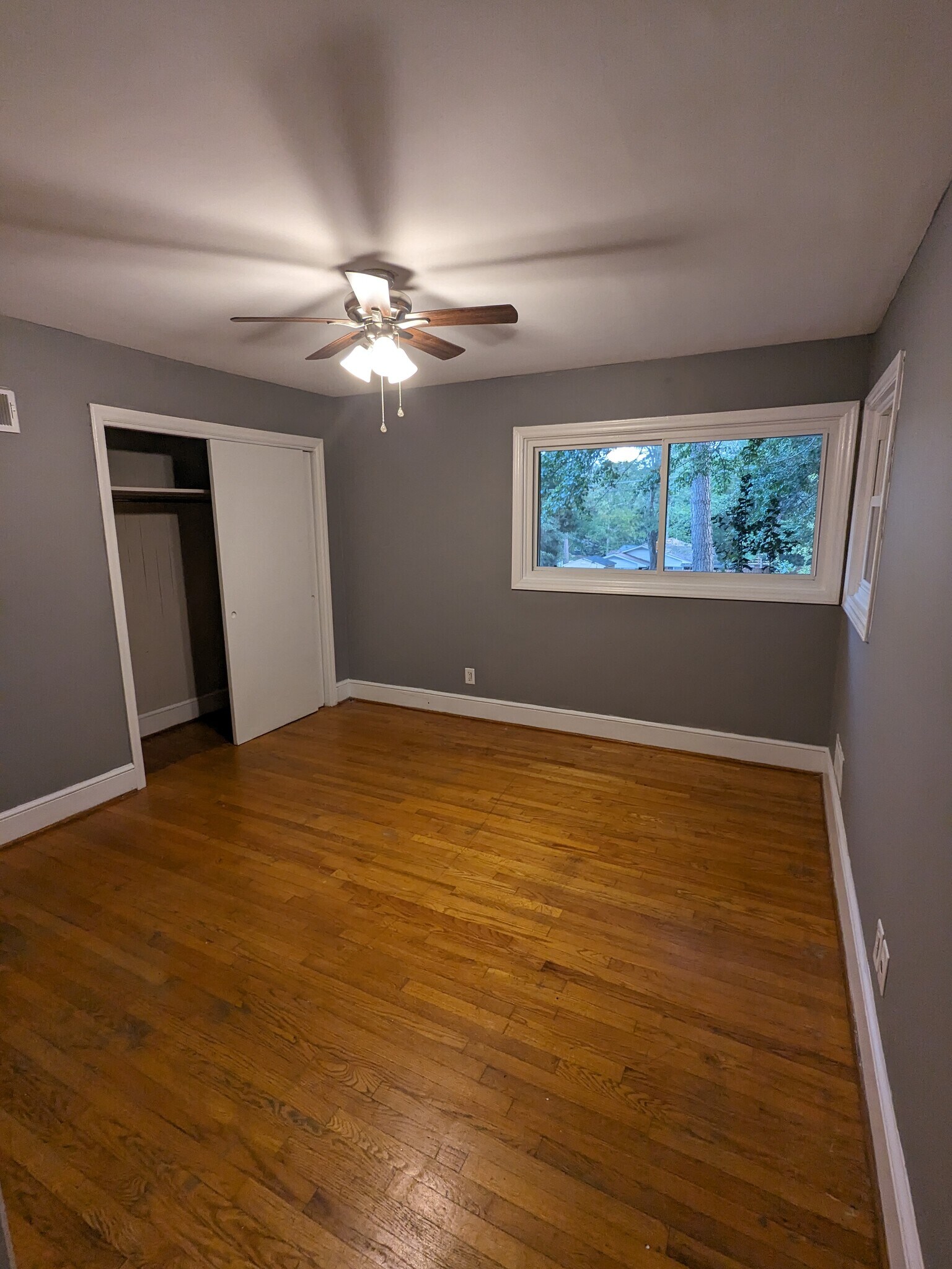 Building Photo - 2208 Westhaven Dr