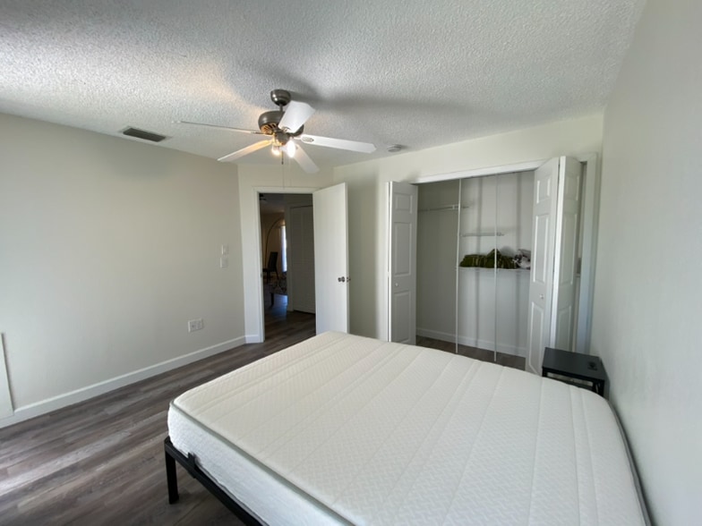 Building Photo - 7448 Mitchell Ranch Rd