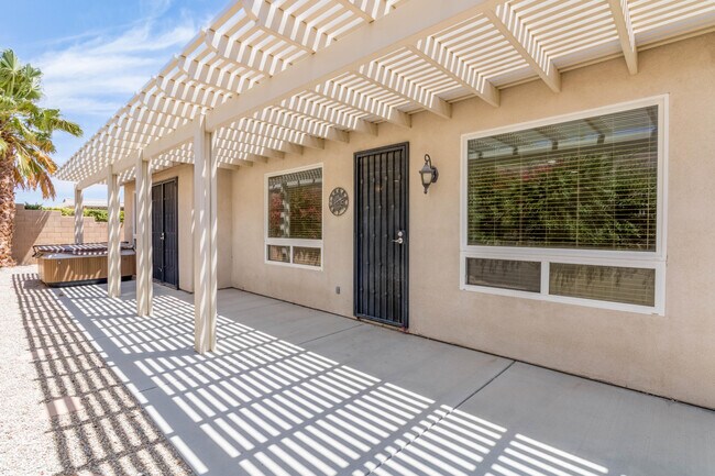Building Photo - 66168 S Agua Dulce Dr