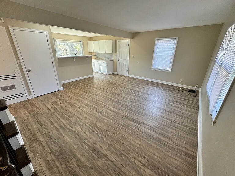 Building Photo - 4054 Larkspur Dr