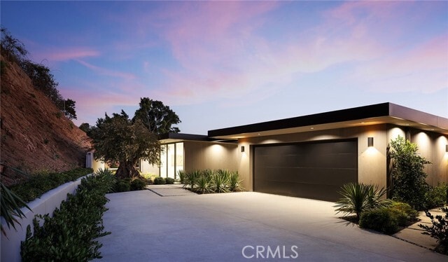 Building Photo - 9015 Alto Cedro Dr