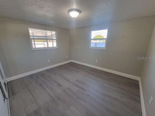 Building Photo - 6935 Alta Vista St