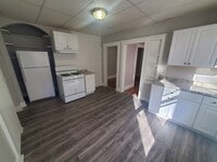 Building Photo - 79 Rosseter St