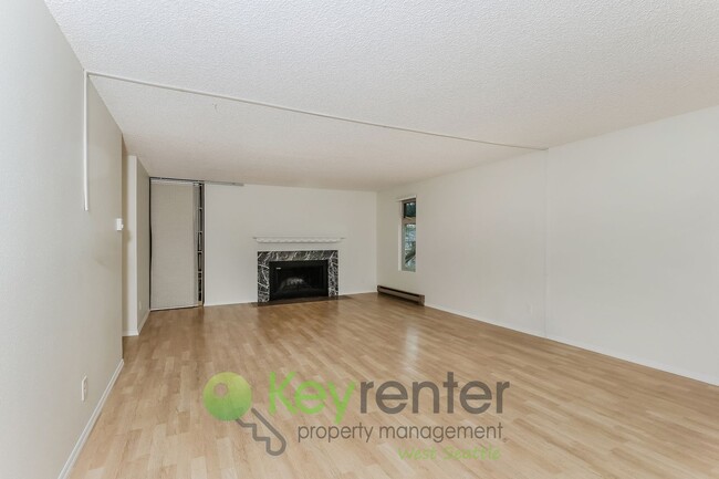 Building Photo - Stylish 2-Bed Condo with Pool & Clubhouse Access