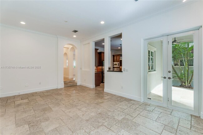 Building Photo - 10155 SW 75th Pl