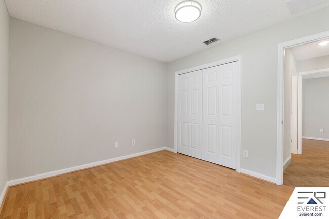 Building Photo - 24 Pittwick Ln