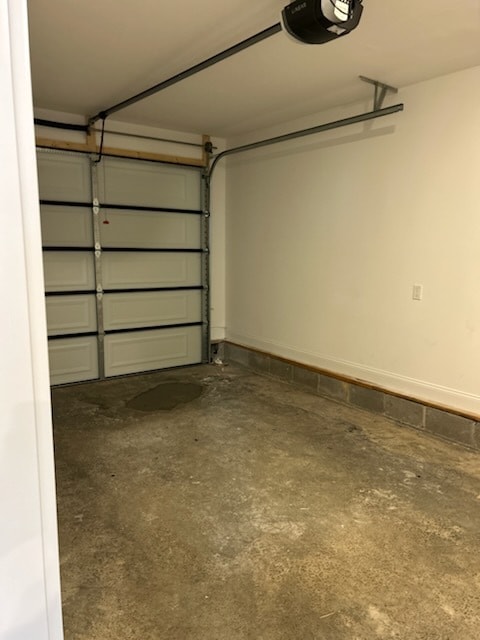 Building Photo - 5546 Stream Ln