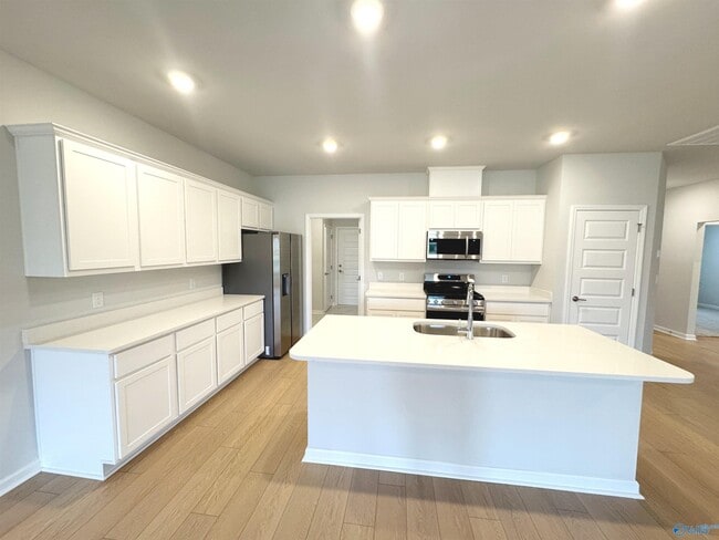 Building Photo - 138 Little Britain St