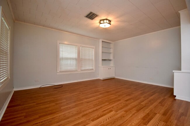 Building Photo - 3 Bed 2 Bath Home on Tech Drive