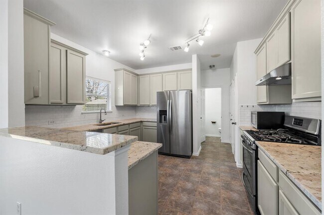 Building Photo - 1616 Kemah Dr