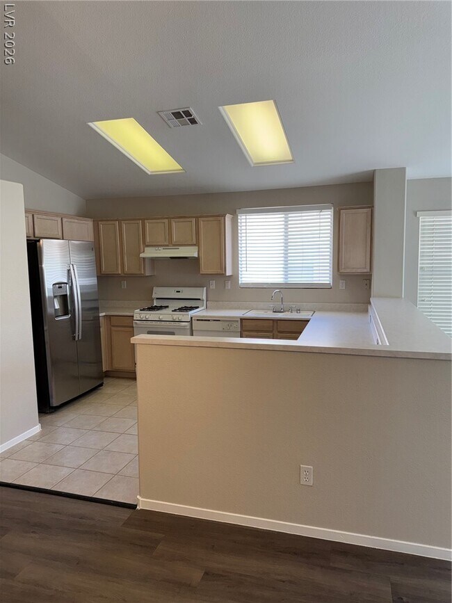 Building Photo - 8056 Sweet Clover Ct